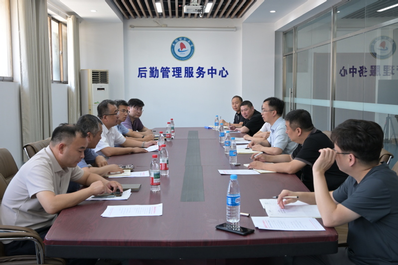 学校召开食品安全工作现场会议